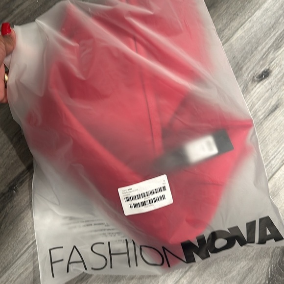 FASHION NOVA DRESS♥️ NEWWWW - Picture 5 of 5